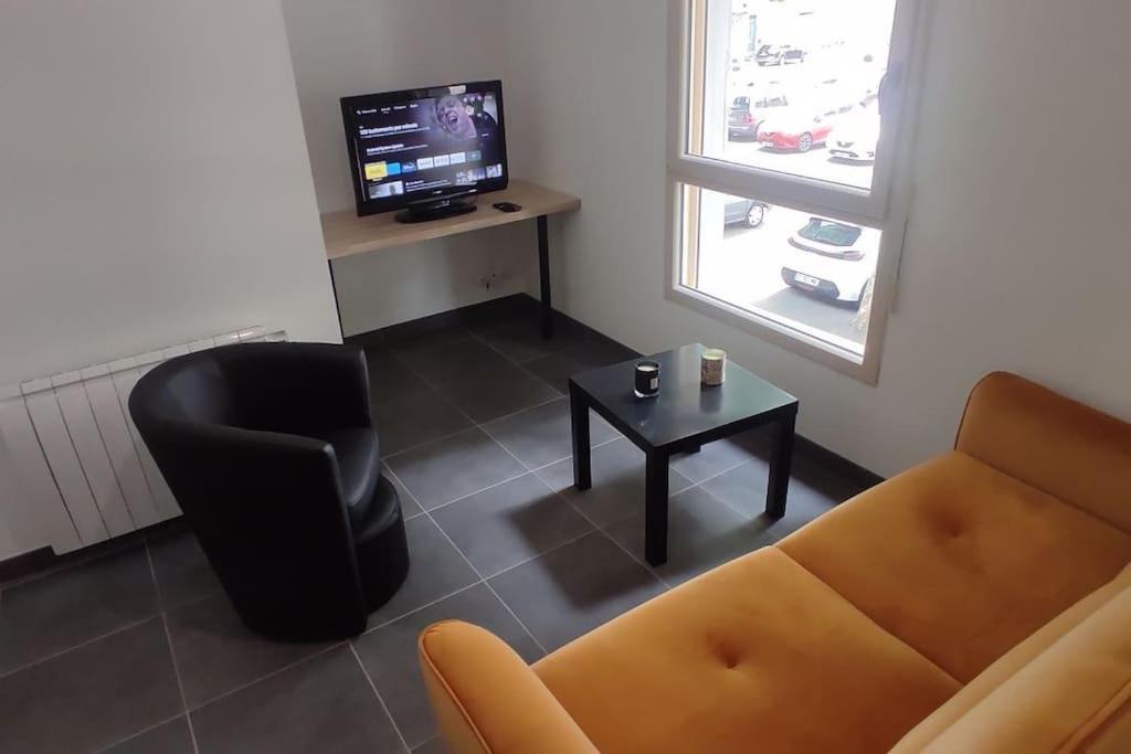 Appartement Hyper Centre Mayenne Dış mekan fotoğraf
